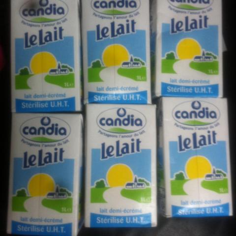 troc de  Lait candia x6 dlc 15/03/17, sur mytroc