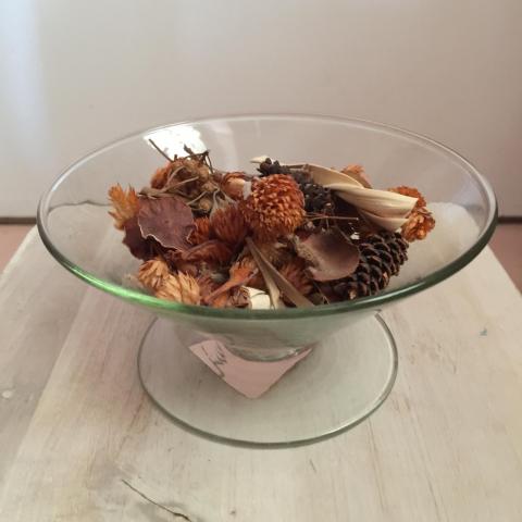 troc de  Pot-pourri dans coupelle en verre design, sur mytroc