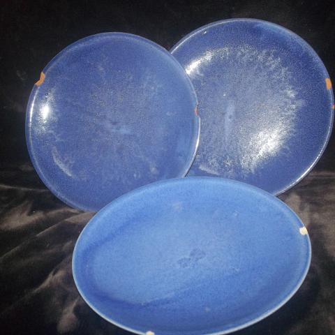 troc de  3 assiettes plates Bleus, sur mytroc