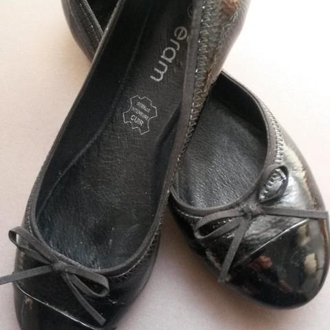 troc de  Ballerines noires  Eram 36 37, sur mytroc