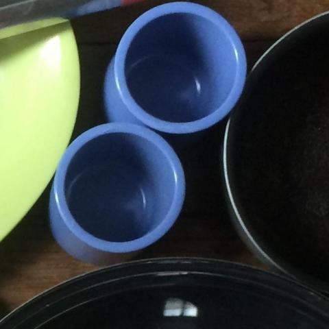 troc de  2 tasses - pots yahourt joli bleu, sur mytroc