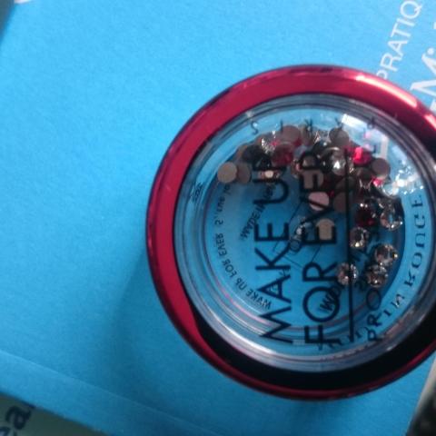 troc de  Strass Moulin Rouge - Make up forever, sur mytroc