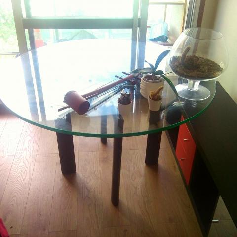 troc de  Table design Le Corbusier en verre ronde, sur mytroc