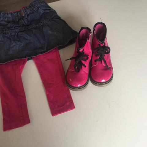 troc de  LOT DE VÃ?TEMENTS POUR FILLE (4 ANS), sur mytroc