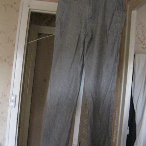 troc de  pantalon ZARA taille 40, sur mytroc