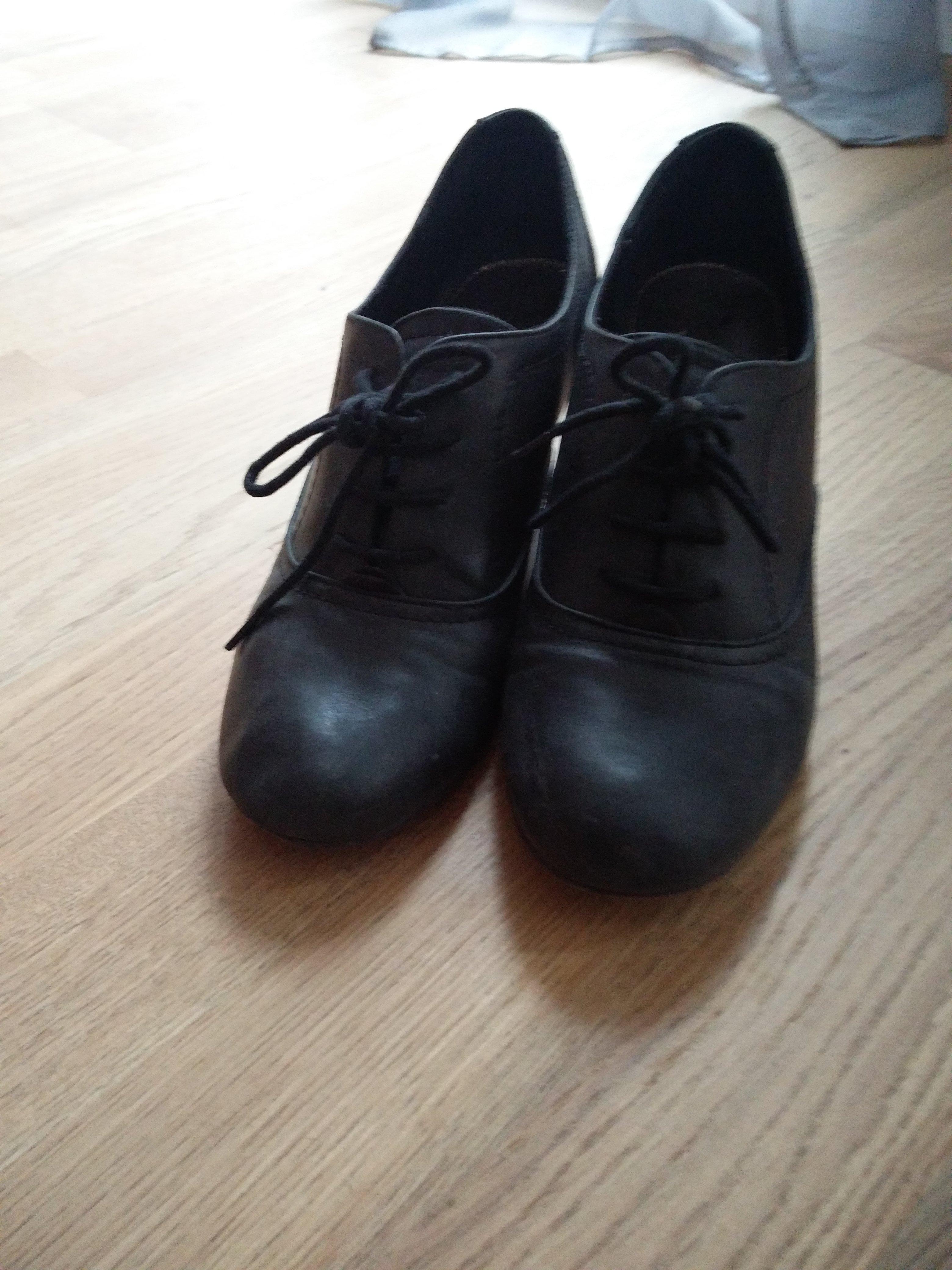 troc de troc chaussure derbies à talon noires image 2