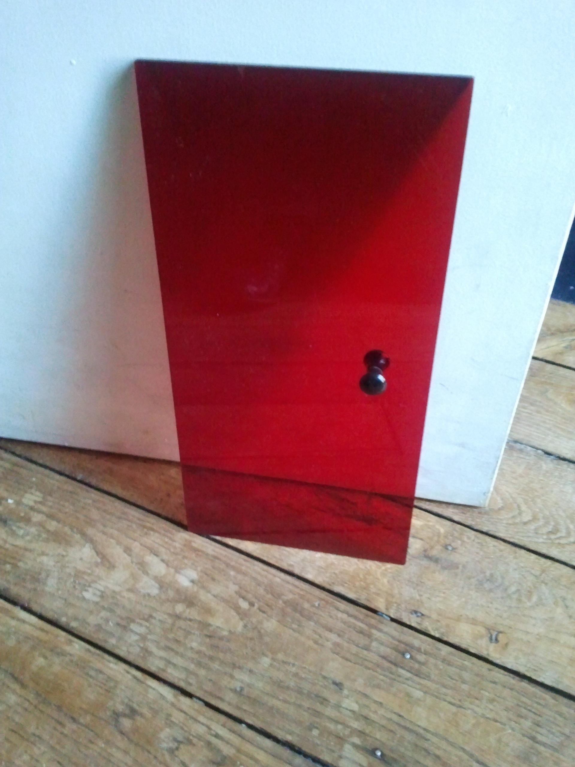 troc de troc porte en plexiglas rouge transparente 34 x 16,5 image 0
