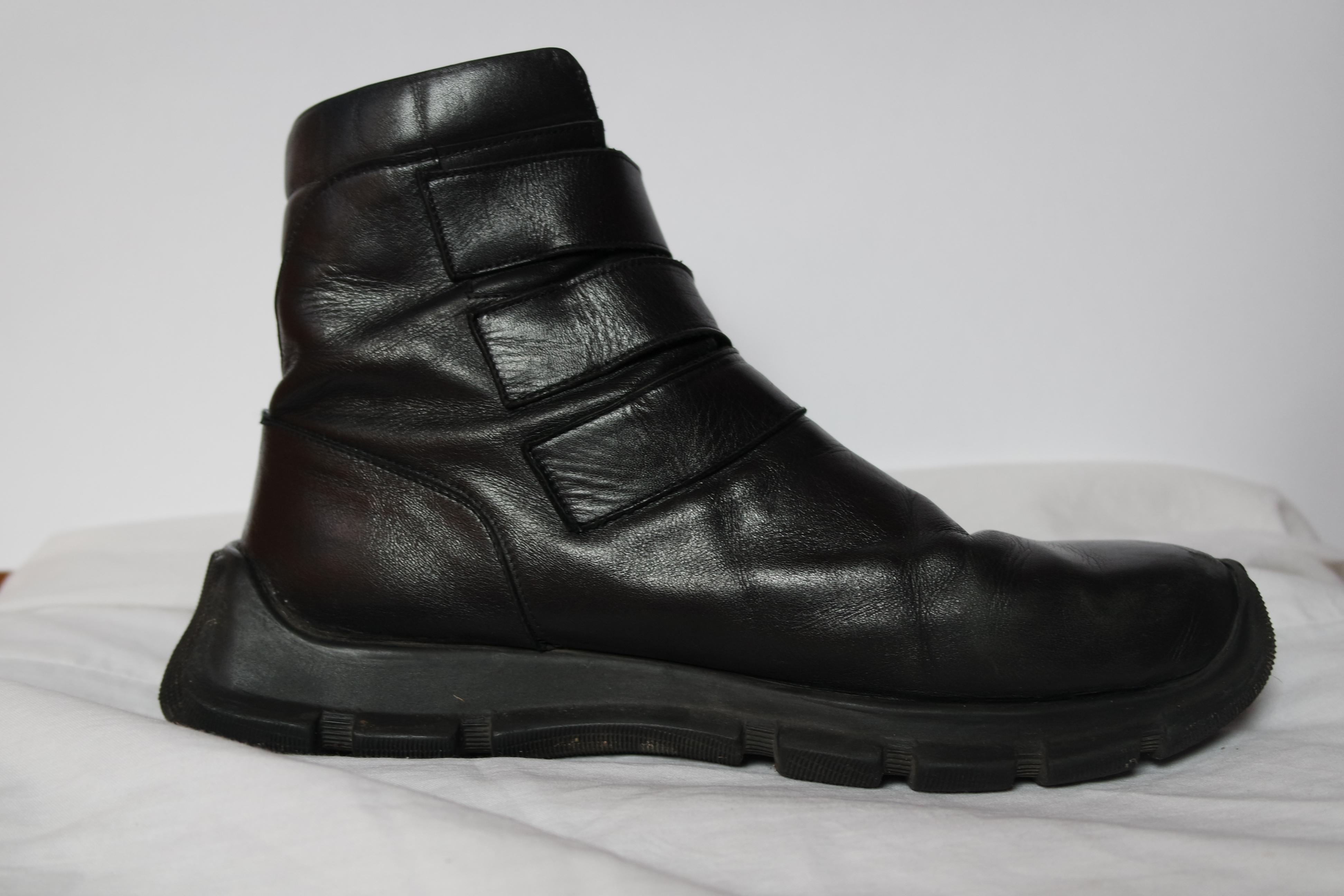 troc de troc boots cuir noires t40 image 0