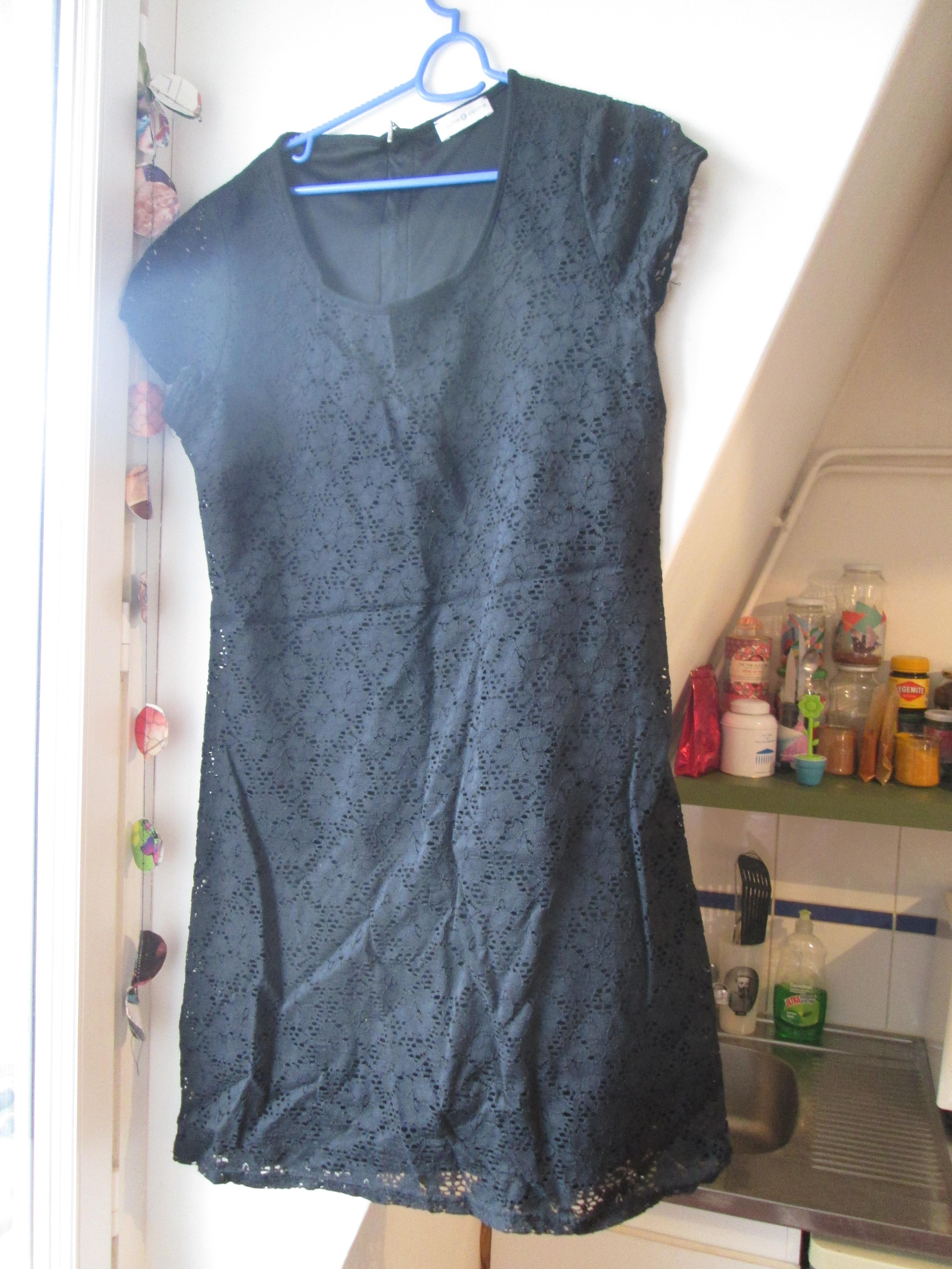troc de troc robe noire dentelle taille 40-42 image 0