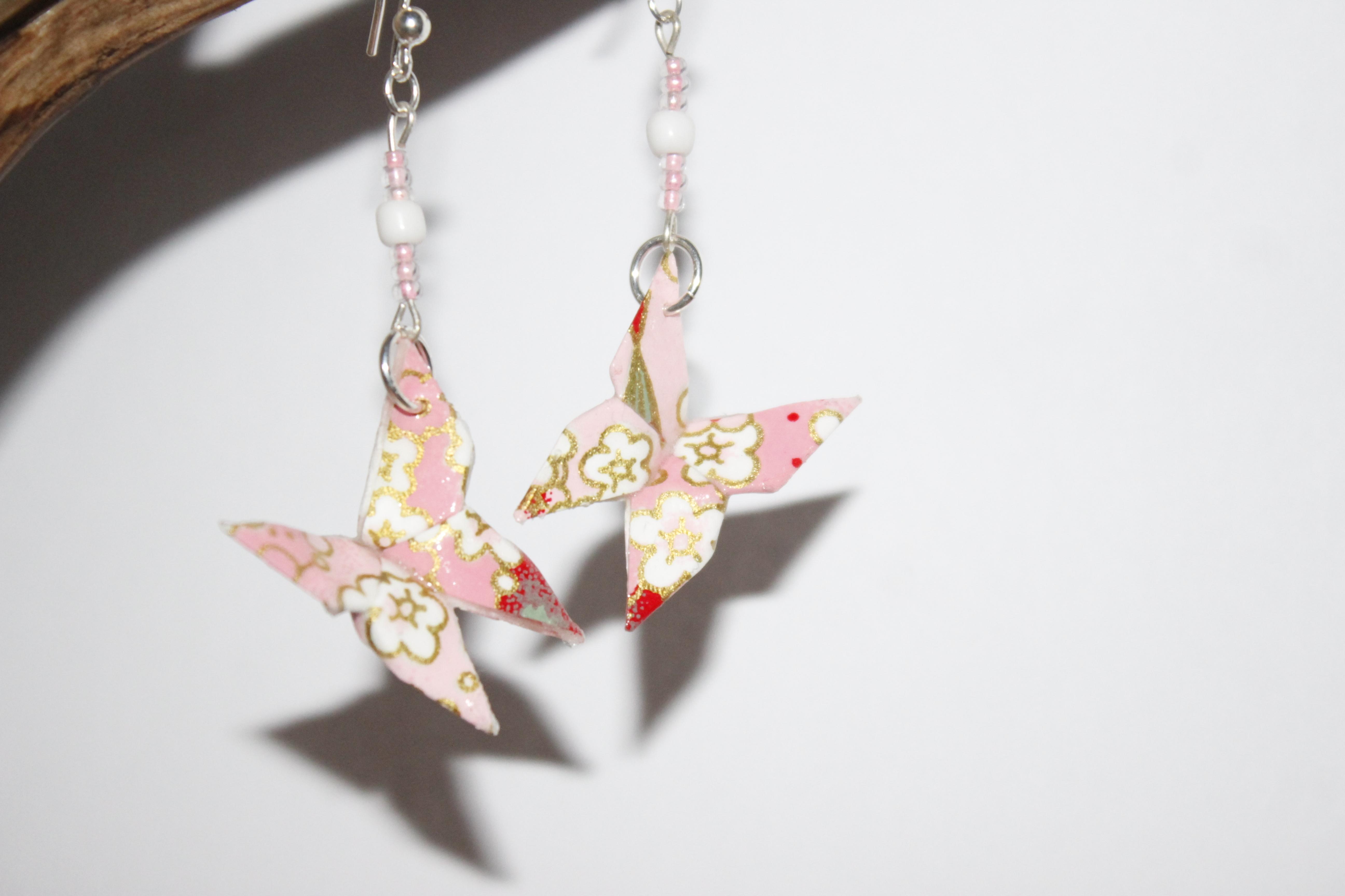 troc de troc boucles d'oreilles en origami en forme de papillons rose avec des image 0
