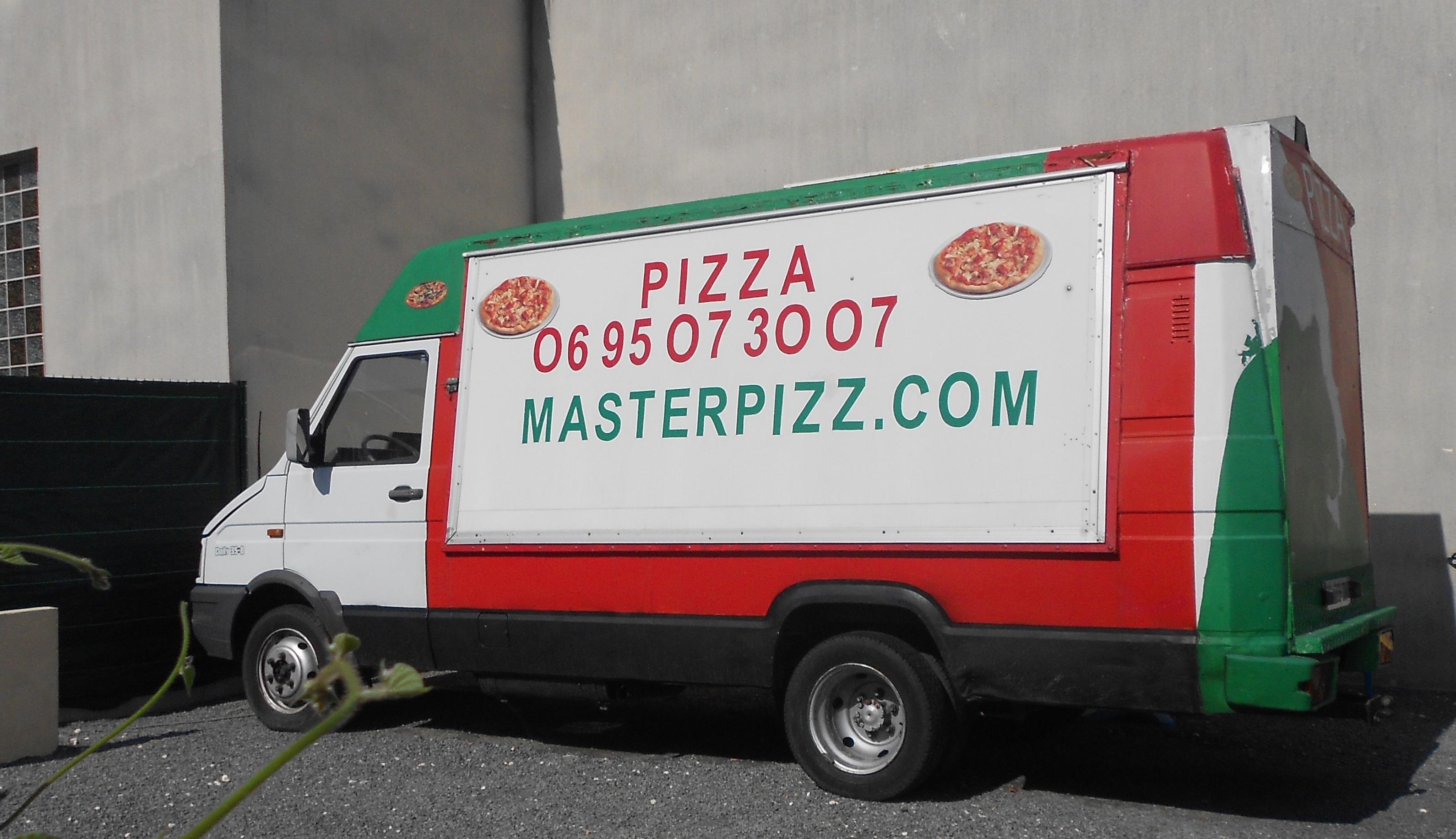 troc de troc camion pizza à domicile image 0